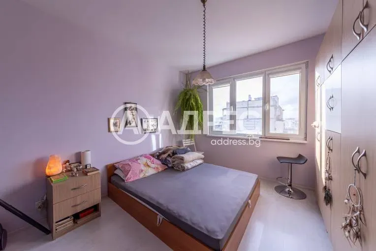 Spacious Fully Furnished Three-Bedroom Apartment for Sale in Varna's Mladezha District - Image 2