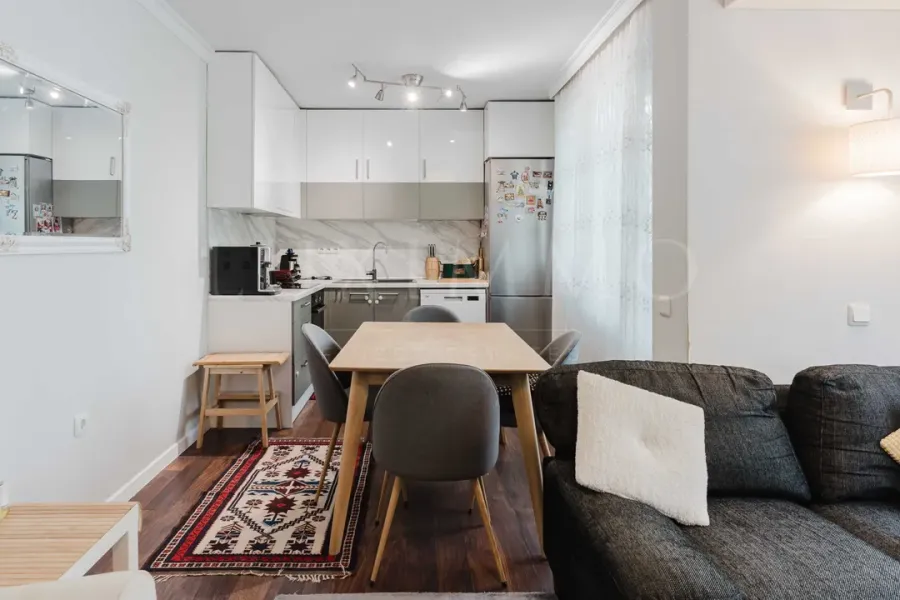 Spacious, Fully Furnished 2-Bedroom Apartment in Burgas' Izgrev District - Image 5