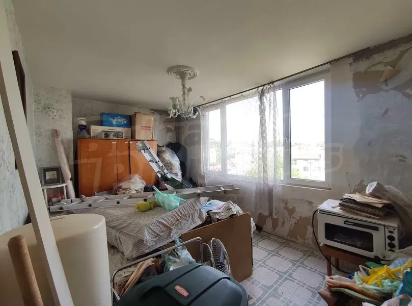 Spacious Apartment with Three Terraces in Plovdiv's Center - Image 5