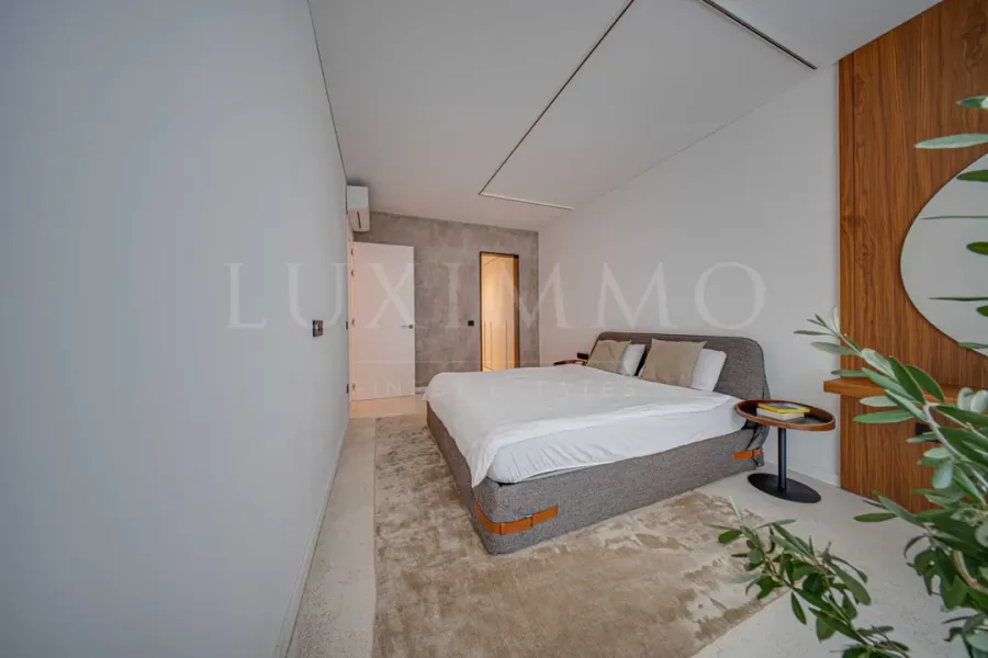 Sun-Drenched Apartment in Sofia's Diamond 1 - Image 2