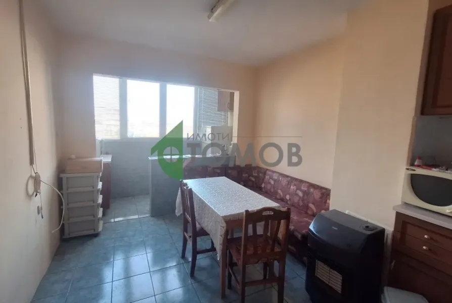 Spacious 2-Bedroom Apartment in Stara Zagora's Opelchenski District - Image 5