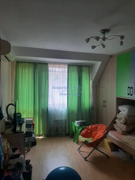 Spacious Sea View Apartment in Varna's Galata District - Fully Furnished Gem - Image 4