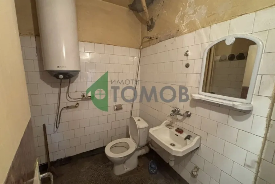Spacious 3-Bedroom Apartment in Sunny Stara Zagora, Bulgaria - Image 2