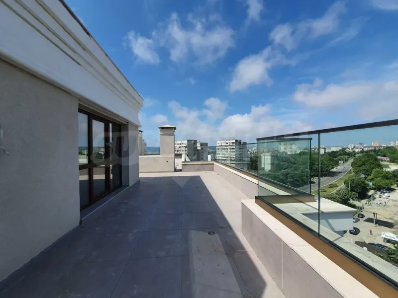 Spacious Varna Apartment with Stunning Sea Views. - Image 3