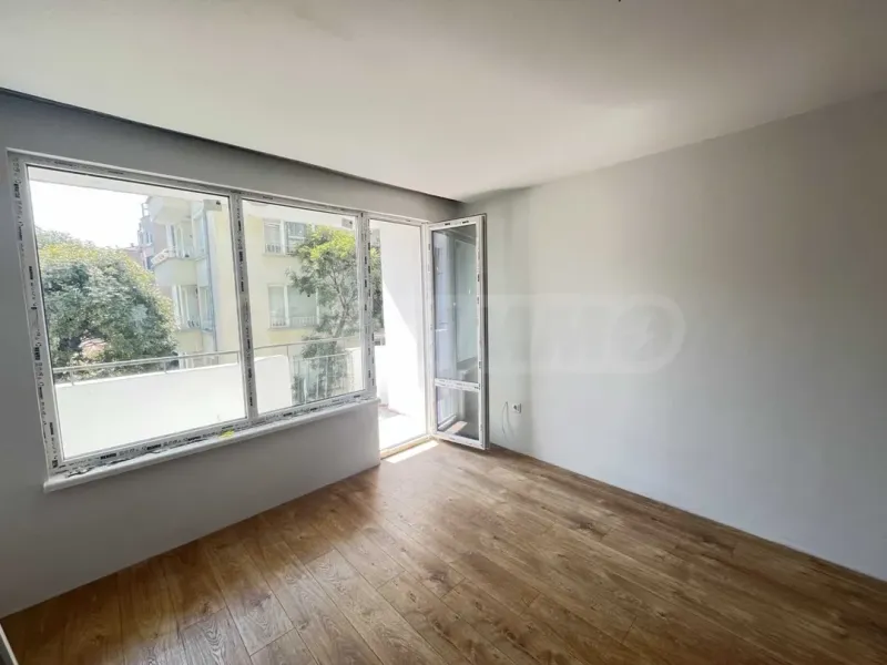 Spacious 2-Bedroom Apartment in Heart of Burgas, Bulgaria - Image 1