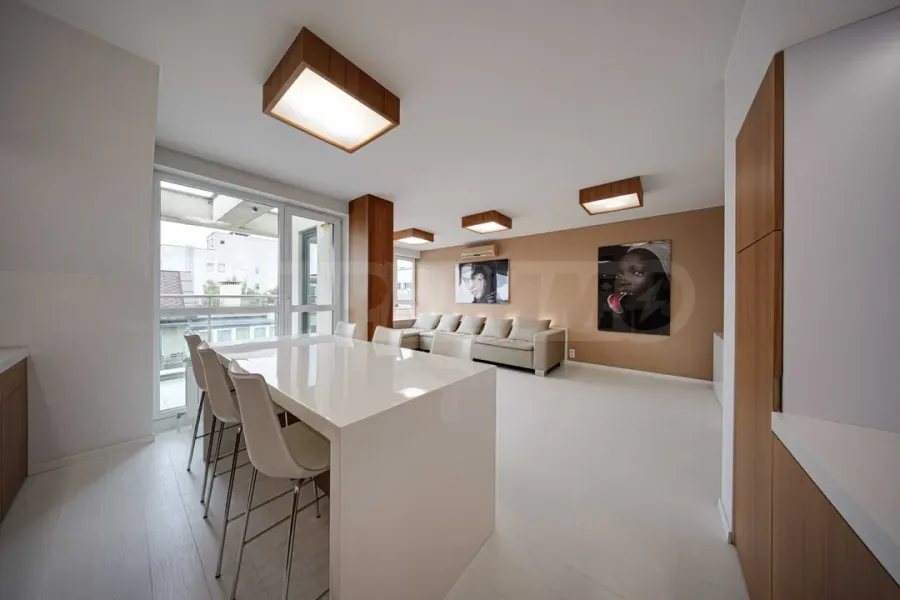 Luxurious Sofia Penthouse - City Center Gem - Image 4