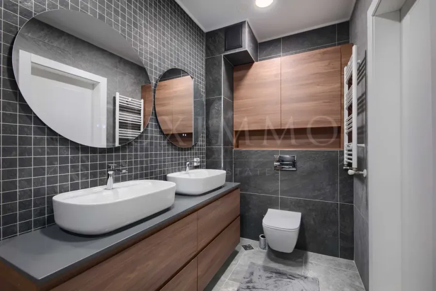 Spacious, Fully Furnished 3-Bedroom Apartment in Sofia's Iztok - Image 2