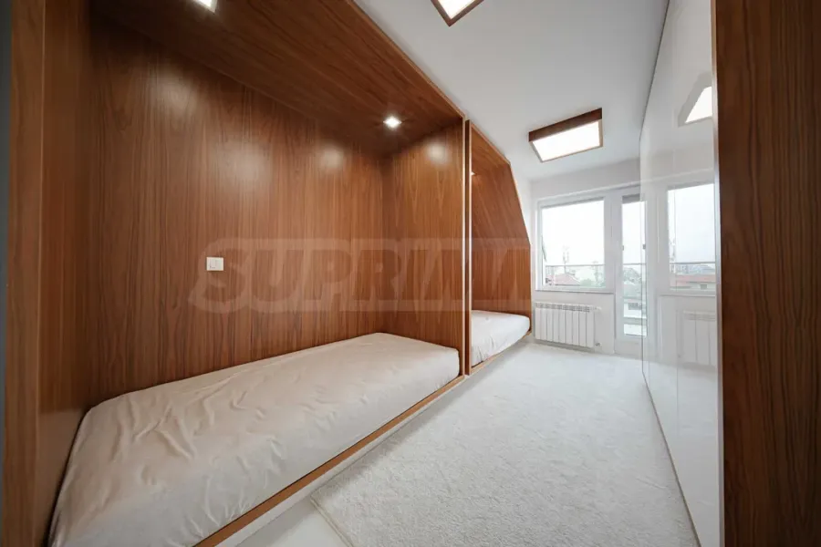 Luxurious Sofia Penthouse - City Center Gem - Image 5