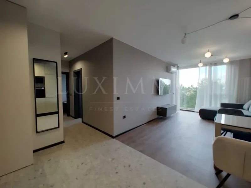 Stylish 2-Bed Apartment, Bright, Fully Furnished, Sofia - Image 3