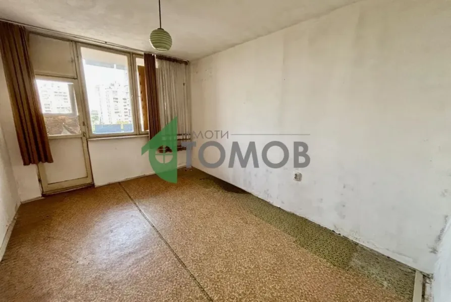 Spacious 3-Bedroom Apartment in Sunny Stara Zagora, Bulgaria - Image 5