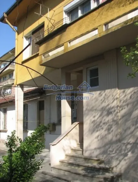 Spacious Stara Zagora Home: 230m² – Central Location - Image 2