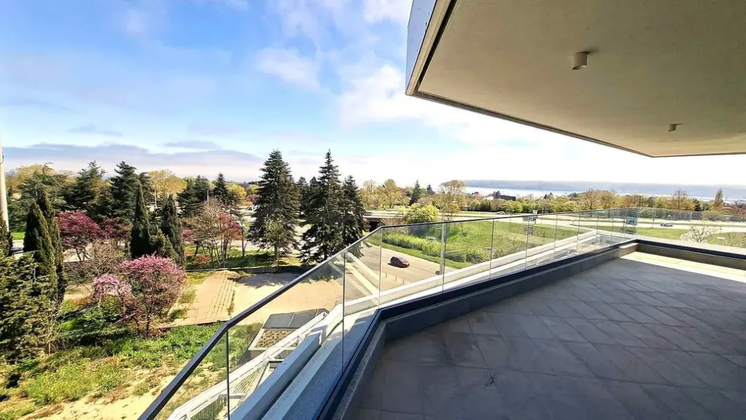 Spacious Panorama Apartment Near Sea Garden of Varna - 202m2 - Image 2