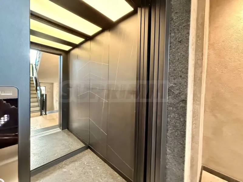 Spacious 3BR Apt w/ Greblena Base View - Image 5