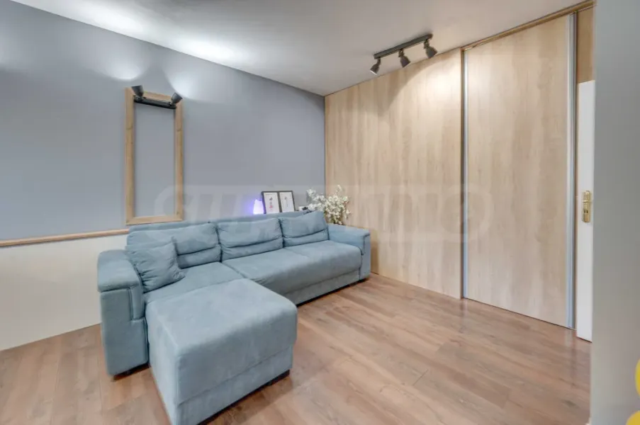 Spacious 3-Bedroom Apartment with Panoramic Views in Sofia - Image 1