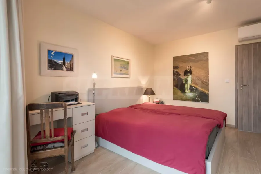 Spacious Sea View Apartment in Varna Center - Image 4