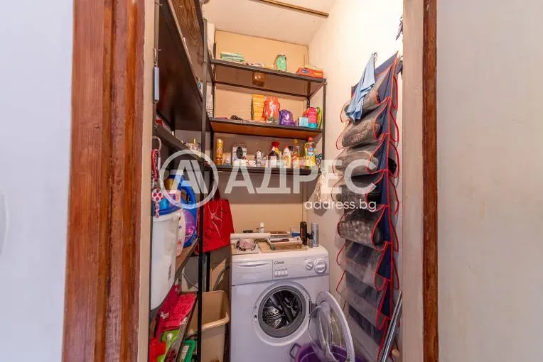 Spacious Fully Furnished Three-Bedroom Apartment for Sale in Varna's Mladezha District - Image 4