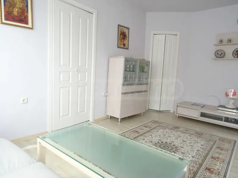 Spacious 3-Bedroom Apartment Near Varna University & City Center - Image 2