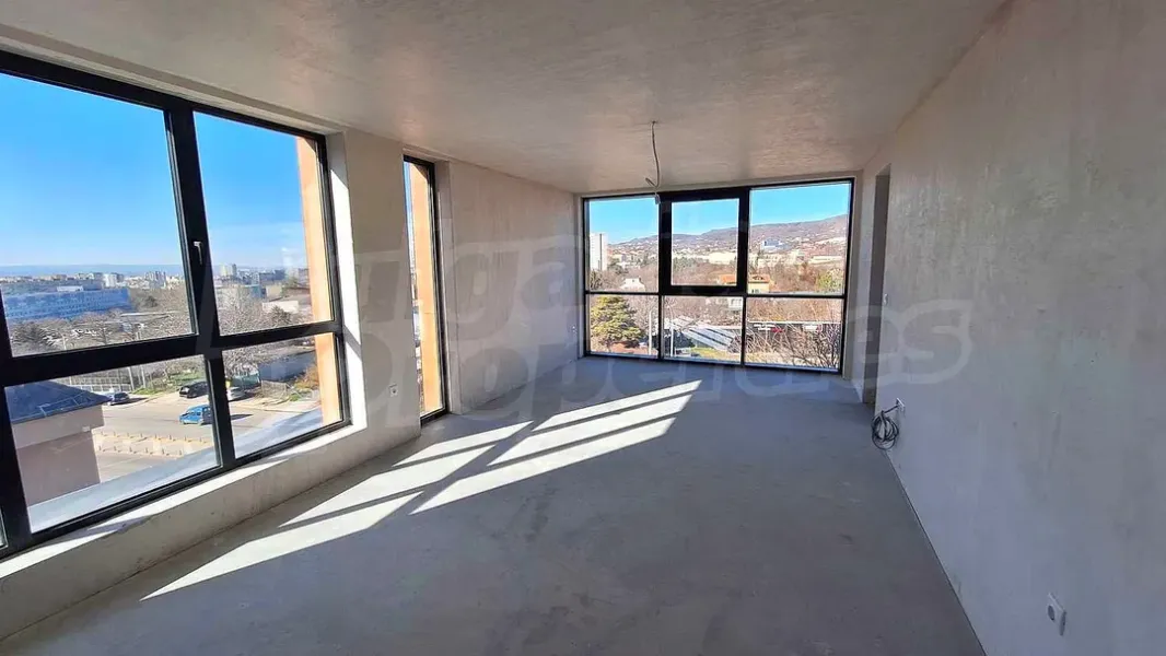 Spacious Varna Apartment with Excellent Location and Modern Amenities. - Image 4