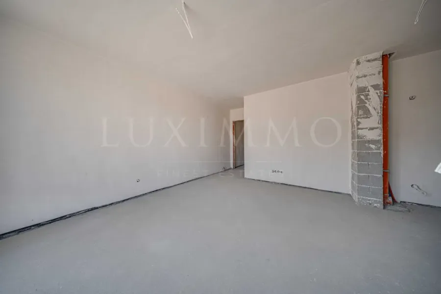 Stylish One-Bedroom Apartment with Yard in Malinova Dolina - Image 5