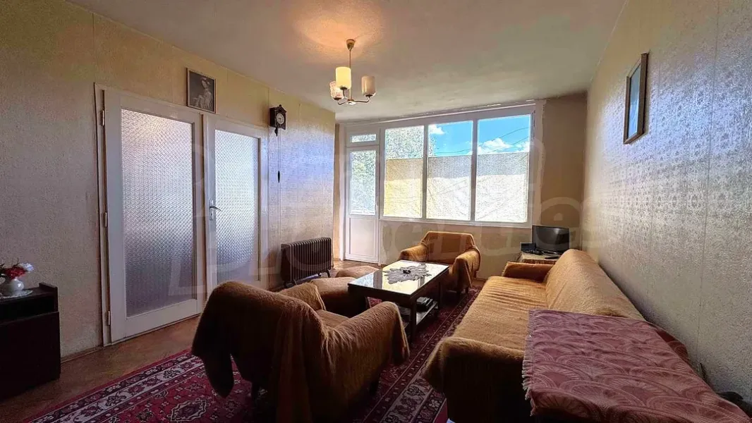 Spacious Apartment Near Krairechen Blvd, Stara Zagora, Bulgaria - Image 1