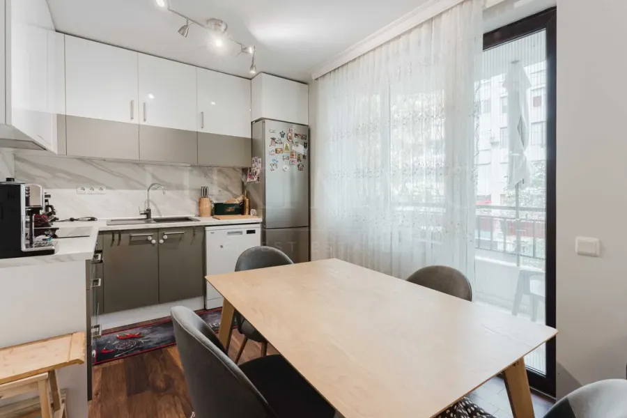 Spacious, Fully Furnished 2-Bedroom Apartment in Burgas' Izgrev District - Image 2