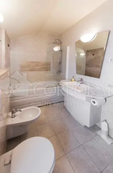 Spacious Three-Story House in Lager, Sofia - 220 sqm, Fully Furnished - Image 3