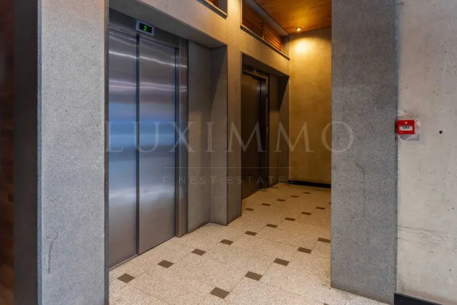 Spacious, Fully Furnished Maisonette with Sea Views in Burgas - Image 4