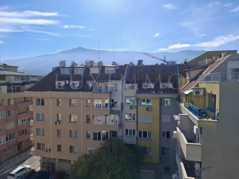 Spacious Maisonette with Terraces in Manastirski Livadi - Image 2