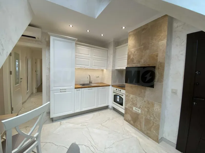 Stylish Fully Furnished Apartment in Central Varna - 60m² - Image 3