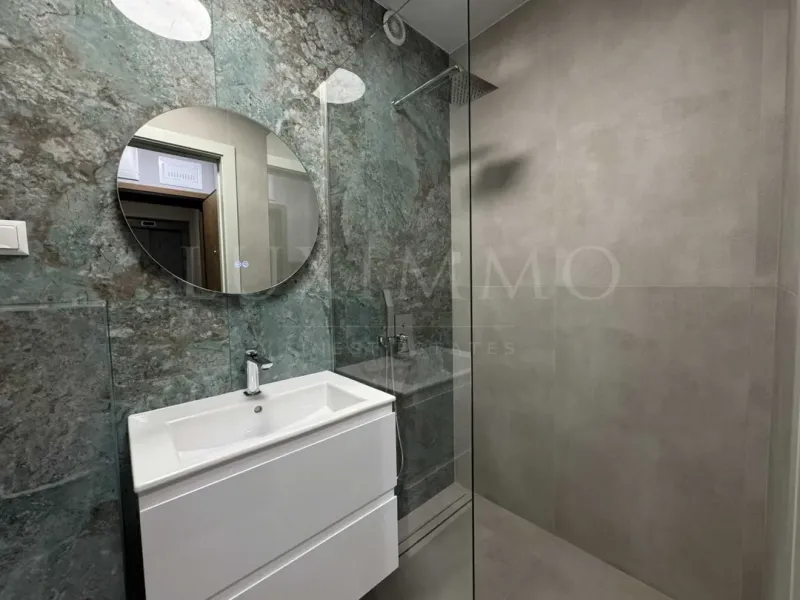 Stylish Studio Apartment with Sea Views in Varna's Greek Quarter - Image 2