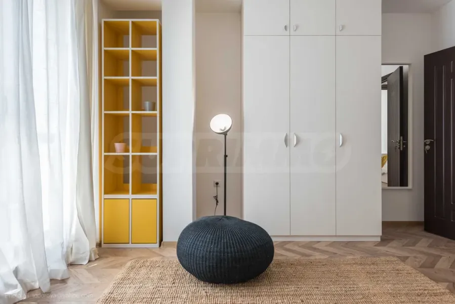 Stylish 3BR Apartment with Parking in Varna's "Tsvetyan" Quarter - Image 4