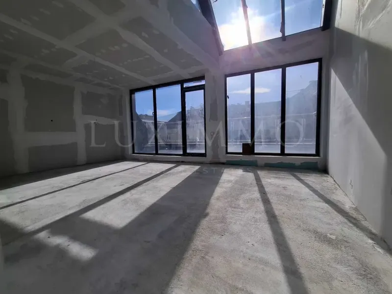 Spacious Maisonette with Terraces in Manastirski Livadi - Image 3