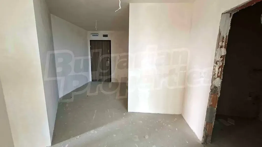 Spacious Panorama Apartment Near Sea Garden of Varna - 202m2 - Image 1