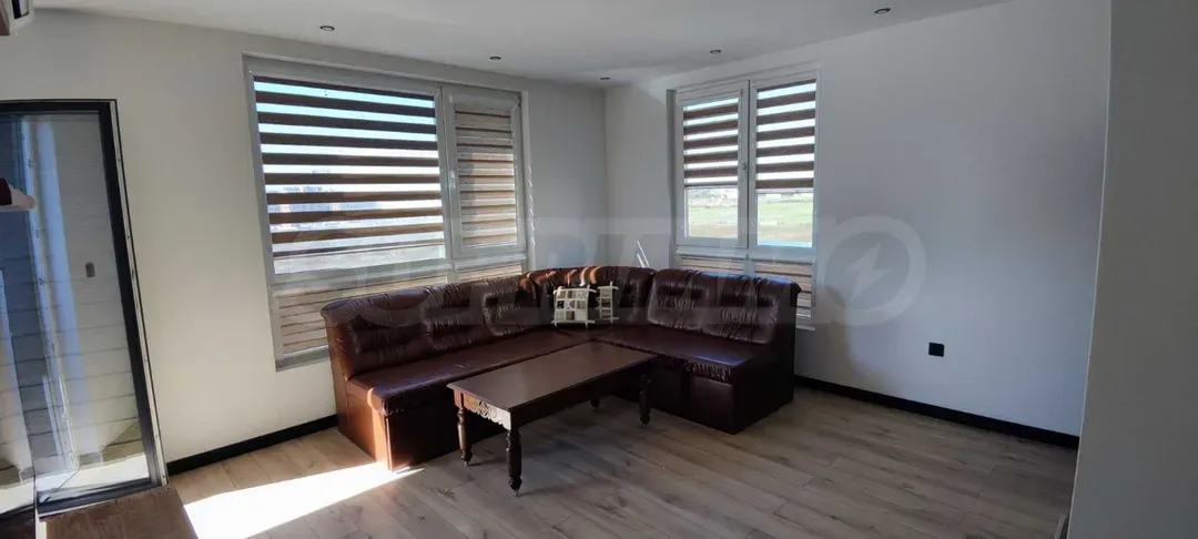 Spacious 2-Bedroom Apartment w/ Parking in Burgas - Image 1