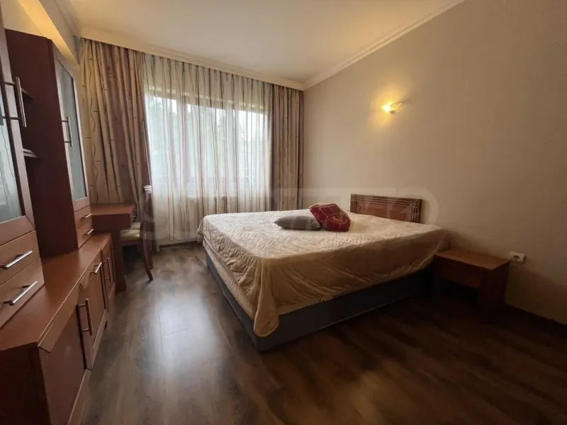 Spacious, Fully Furnished 3-Bedroom Apartment with Garage - Sofia - Image 1