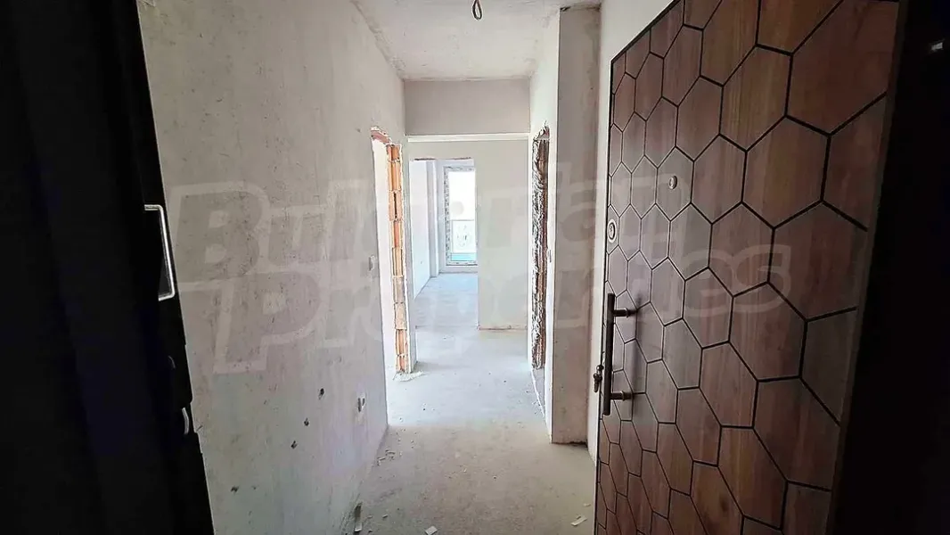 Spacious Two-Bedroom Apartment in New Varna Building - Image 1