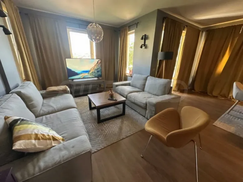 Spacious, Fully Furnished Apartment in Sofia's Quiet "Iznik" District - Image 4