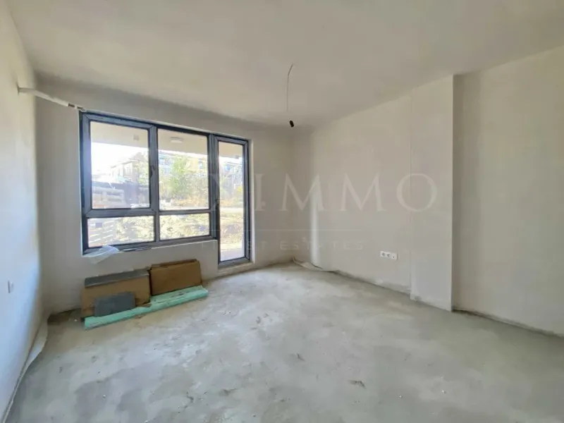 Spacious 1-Bedroom Apartment Near Danube with Terrace - Image 1