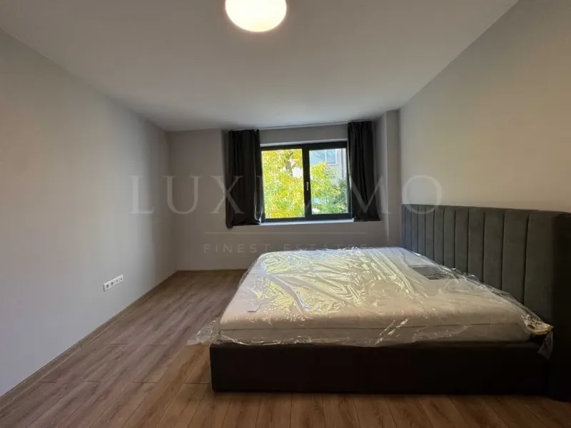 Stylish 2-Bedroom Apartment with Sea Views in Varna's Greek Quarter - Image 2