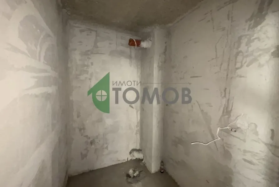 Spacious 3-Bedroom Apartment in Center of Stara Zagora - Act 14 - Image 4