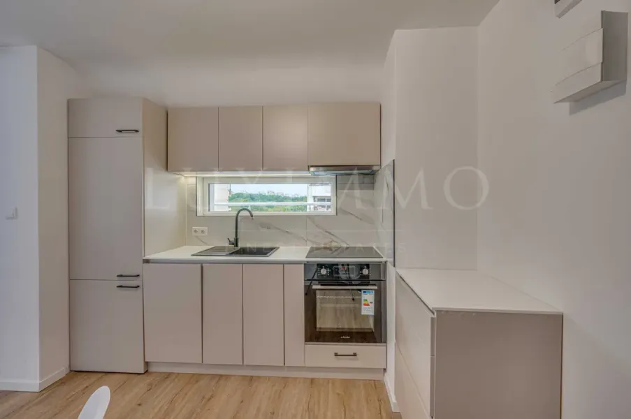 Stylish One-Bedroom Apartment in Sofia's Heart – Fully Furnished - Image 5