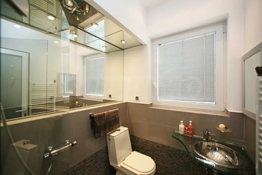 Stylish мезонет with park views, Sofia, Bulgaria - Image 4