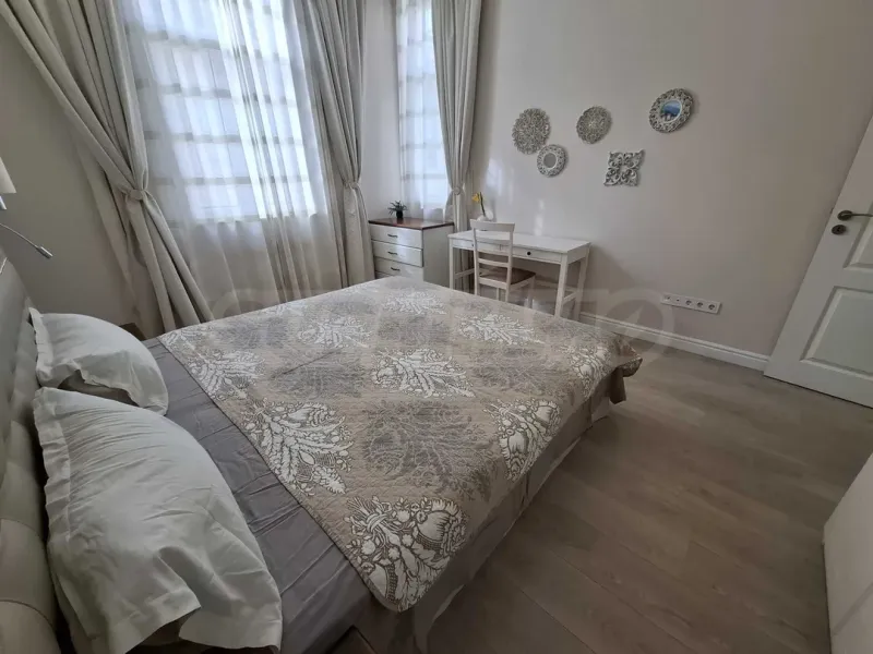 Luxury 3-Bedroom Apartment in Central Varna – Fully Furnished - Image 4