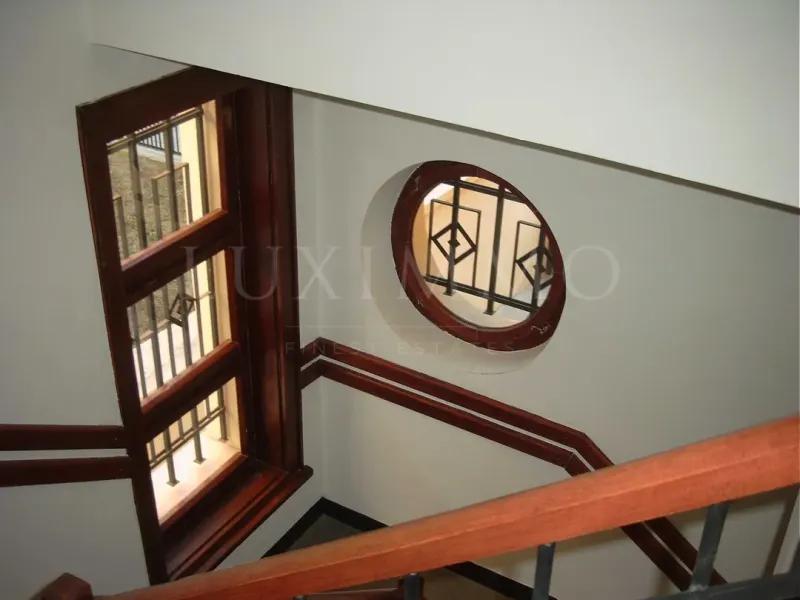 Spacious 5-Bedroom House in Central Plovdiv – Unique Investment Opportunity - Image 3