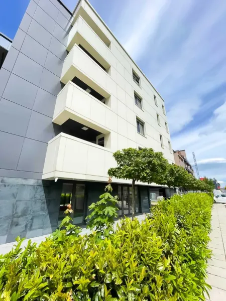 Spacious 4-Bedroom Apartment with Mountain View & Parking in Sofia - Image 2