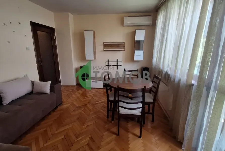 Spacious Three-Bedroom Apartment in Central Stara Zagora for Sale - Image 3