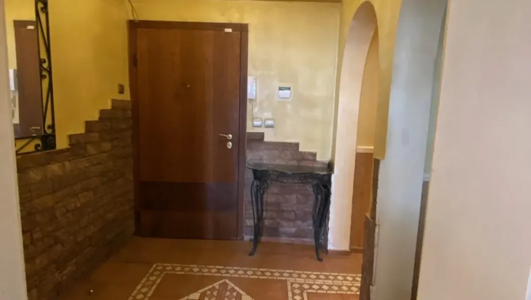 Spacious 3-Bedroom Apartment for Rent in Sofia's Heart - Image 2