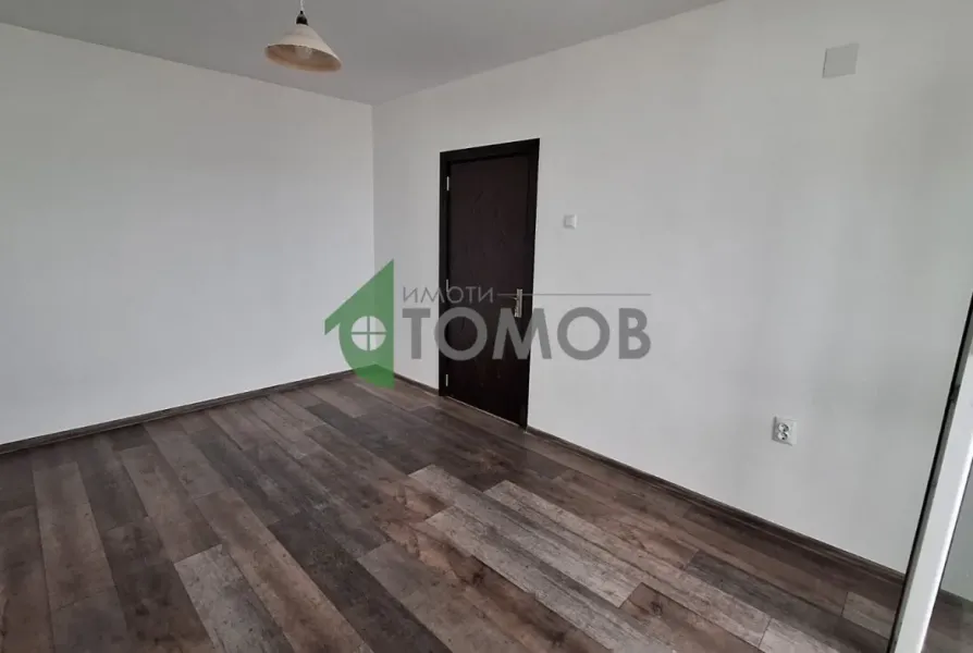 Spacious, Renovated 3BR Apartment with Great Views in Stara Zagora - Image 5