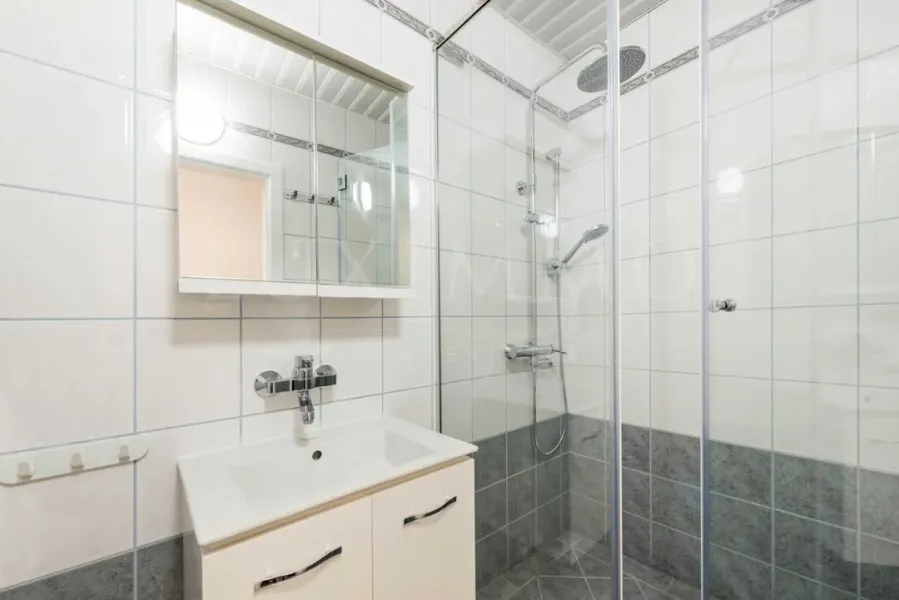 Stylish One-Bedroom Apartment in Varna's Heart – Fully Furnished - Image 5