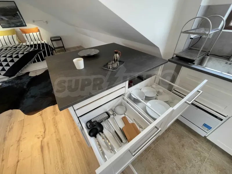 Stylish Fully Furnished Studio Apartment in Varna's Central District - Image 4